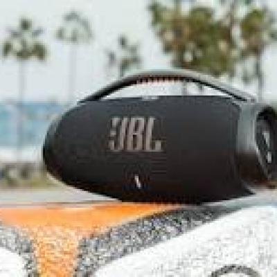 BOOMBOX 3